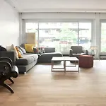 Charming Apartment Near Batignolles